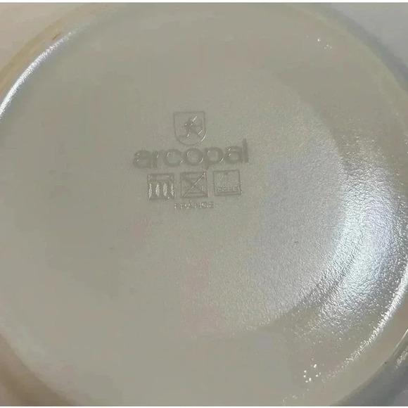 4-Arcopal France Christmas Salad Plates Red Ribbon Holly and Berries 7 3/4" - Picture 7 of 7